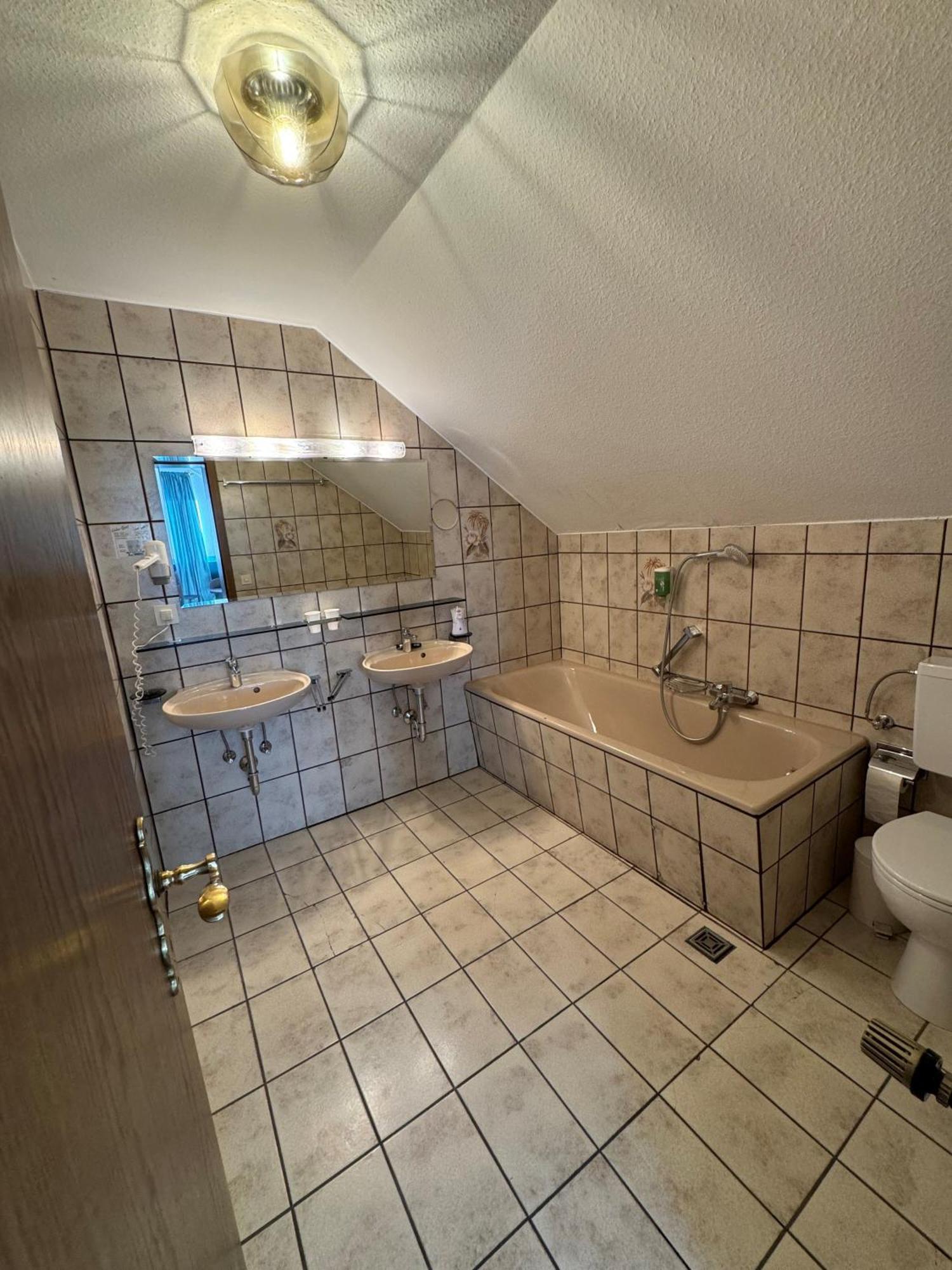 Hotel Zur Muehle Iserlohn Ruang foto