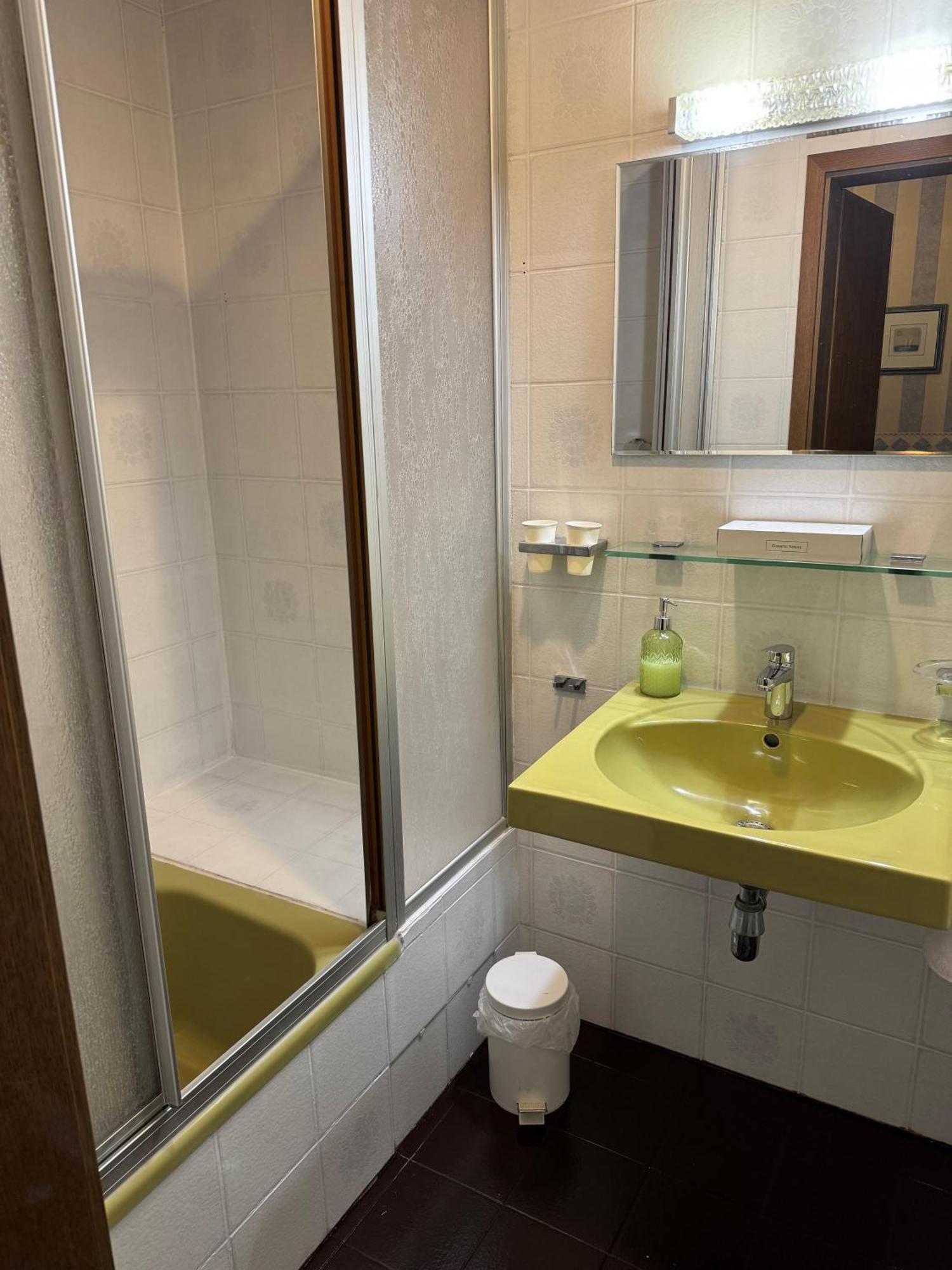 Hotel Zur Muehle Iserlohn Ruang foto