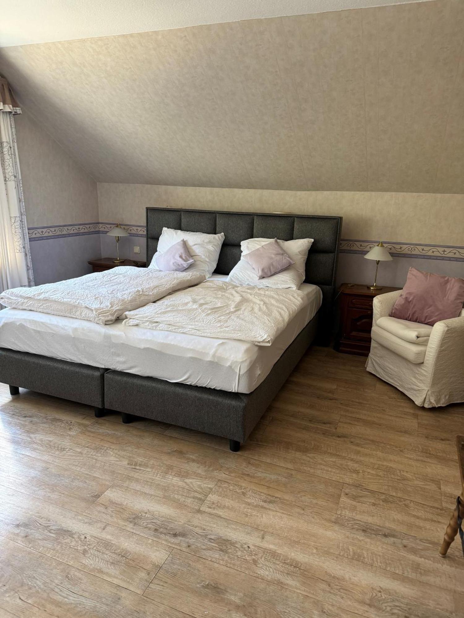 Hotel Zur Muehle Iserlohn Bagian luar foto